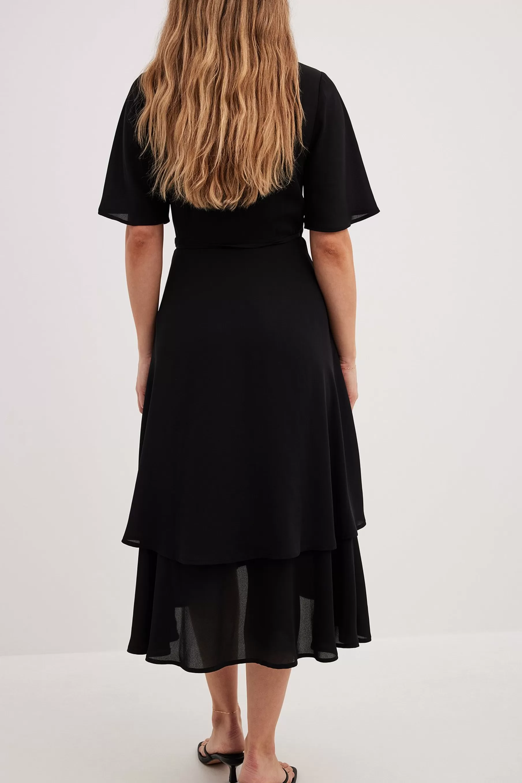 NA-KD Two Layers Chiffon Midi Dress Black