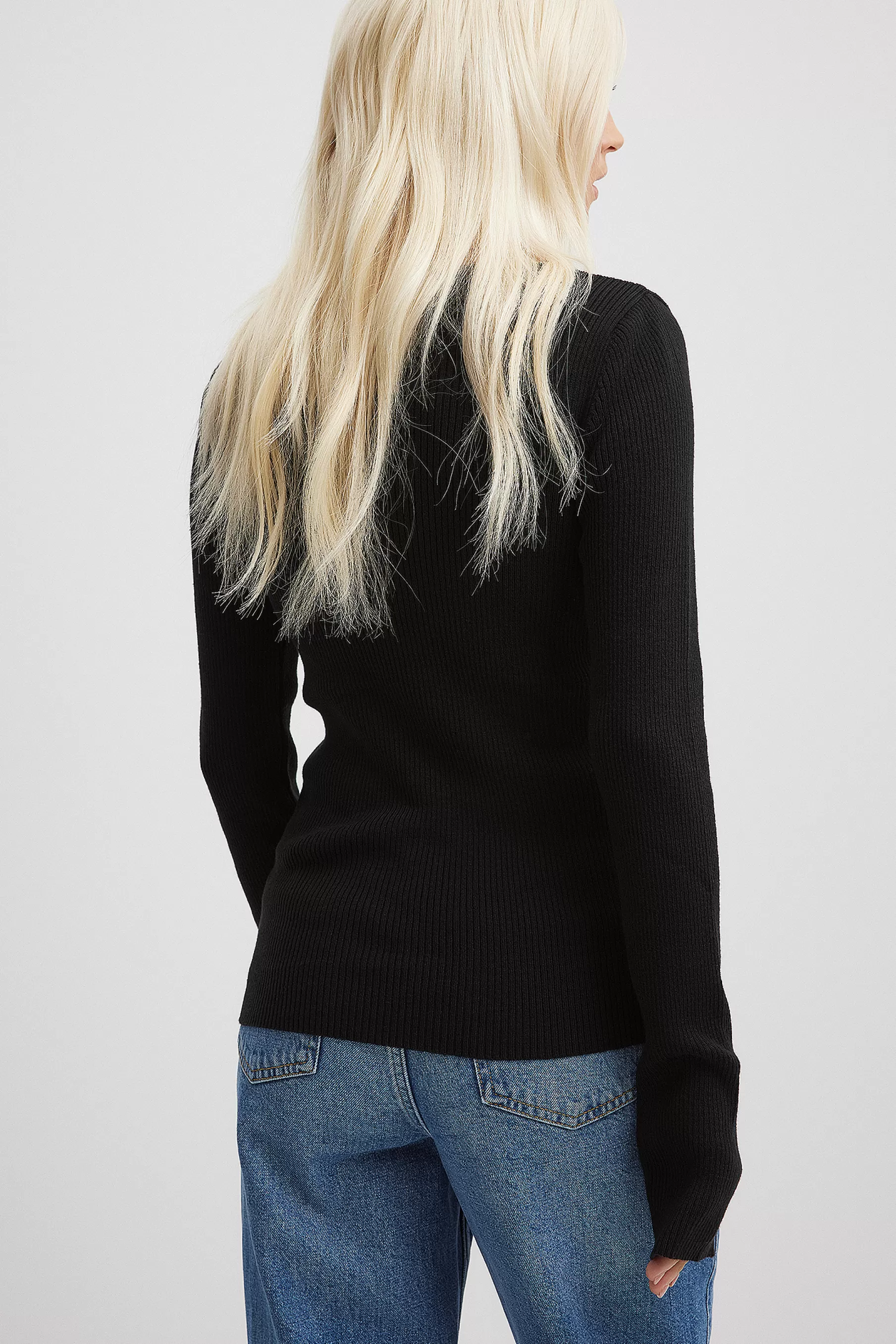 NA-KD V-detail Light Rib Knitted Sweater Black