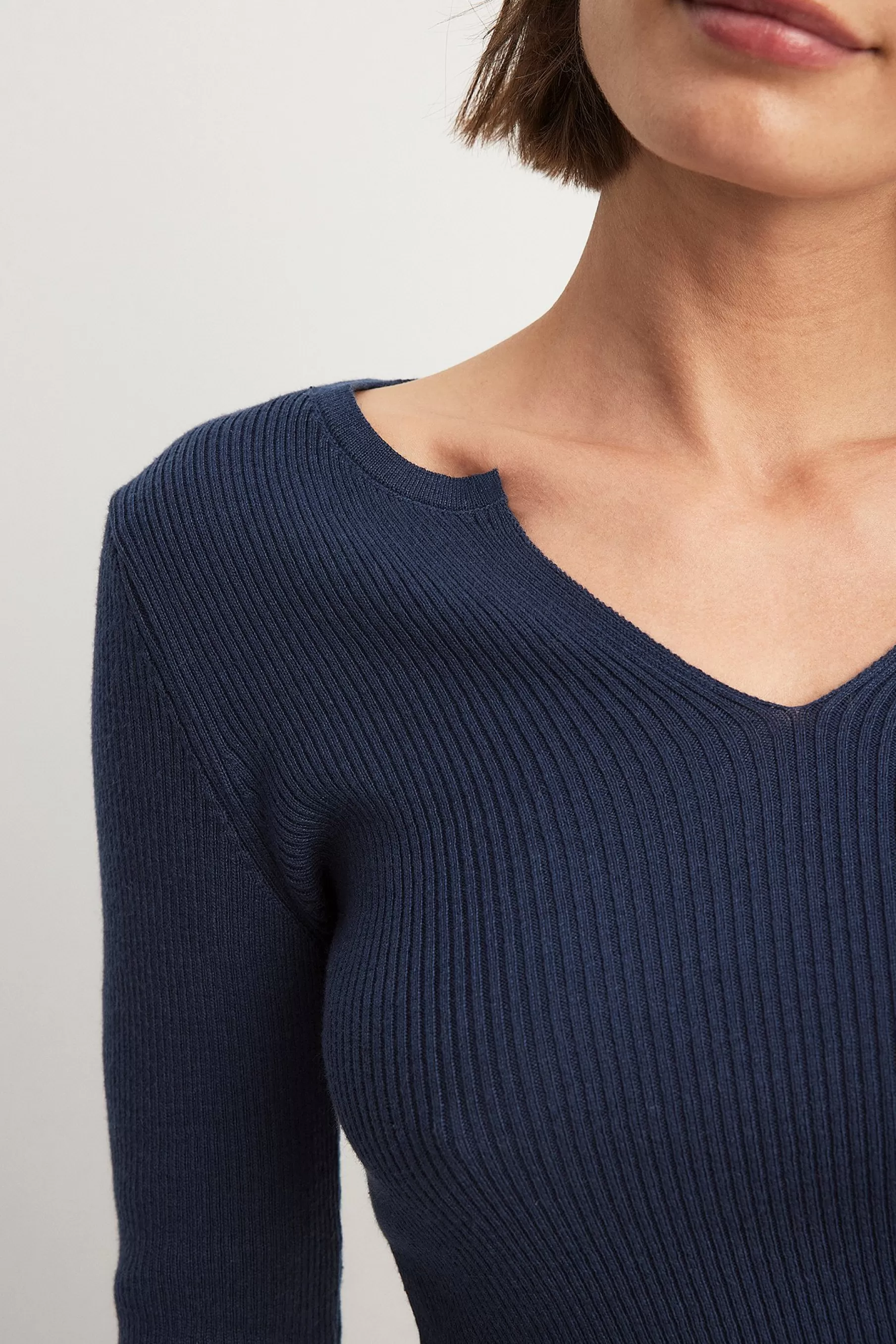 NA-KD V-detail Light Rib Knitted Sweater Blue