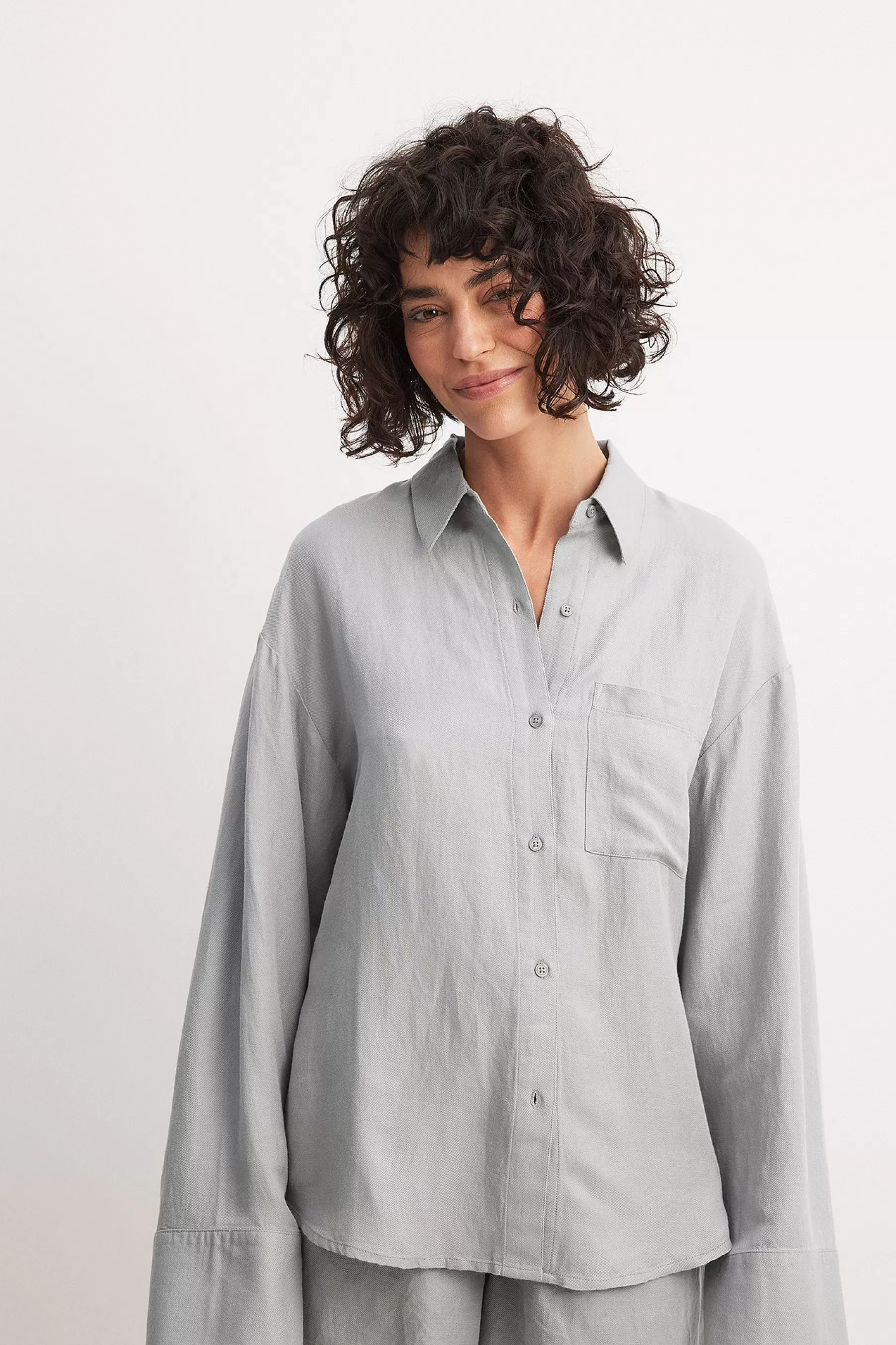 NA-KD Viscose Blend One Pocket Shirt Grey