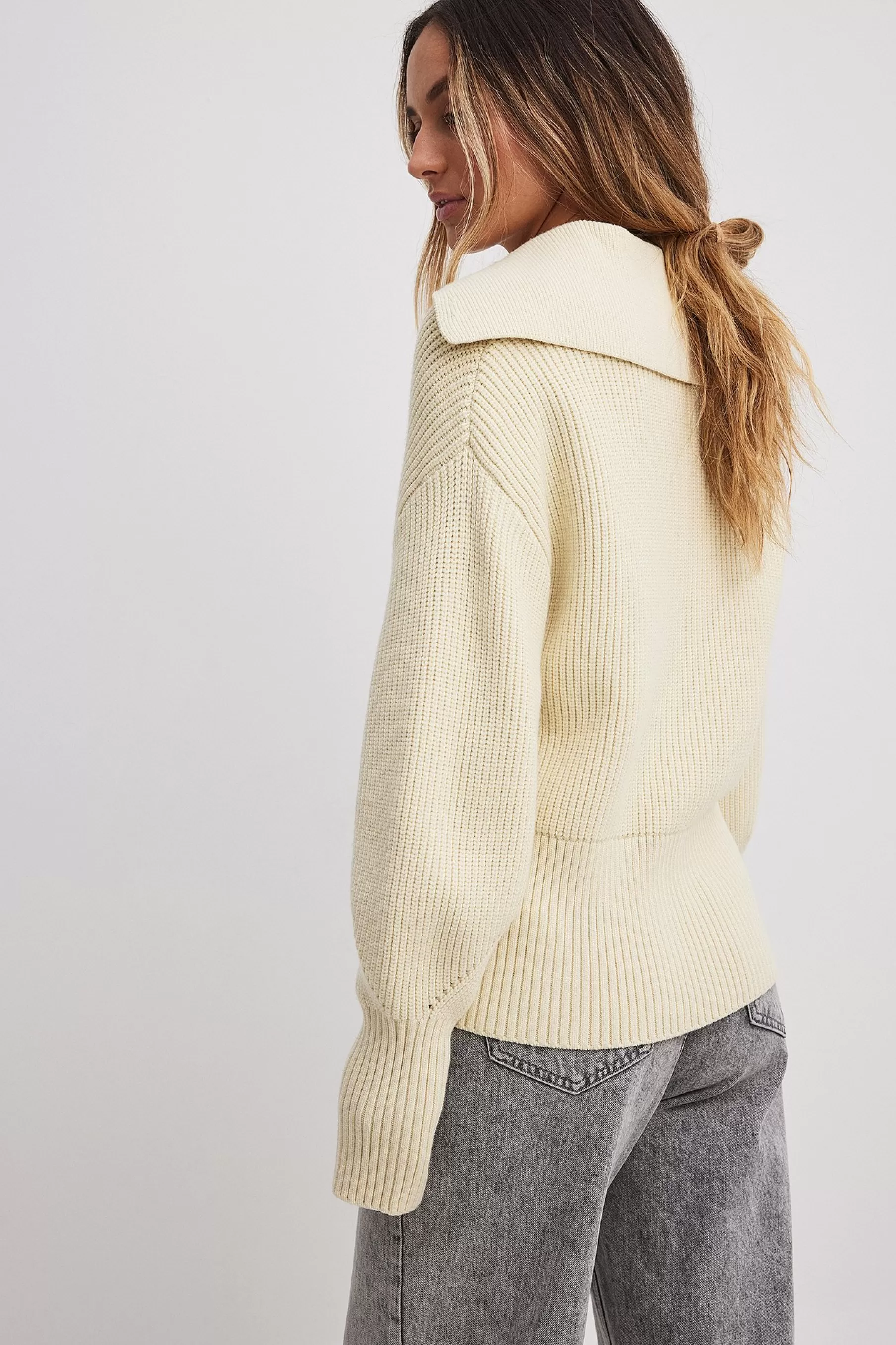 NA-KD V-neck Knitted Collar Sweater Beige