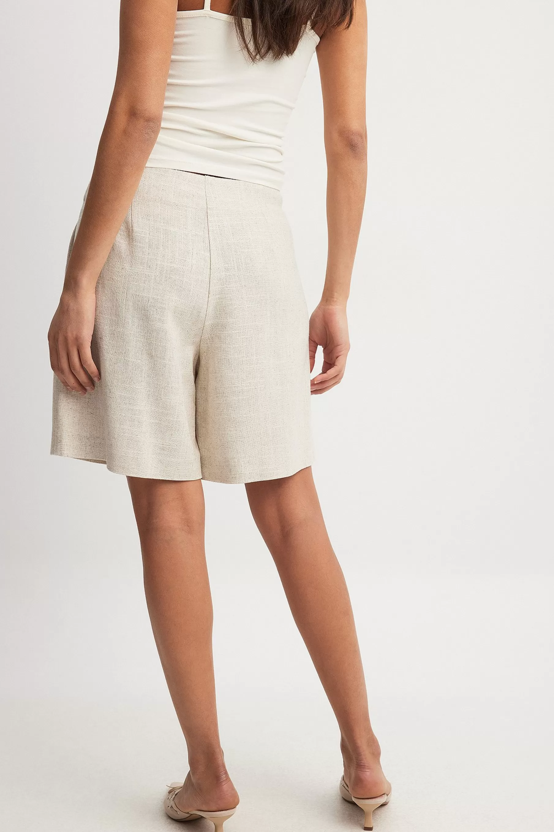 NA-KD Wide Mid Waist Shorts Beige