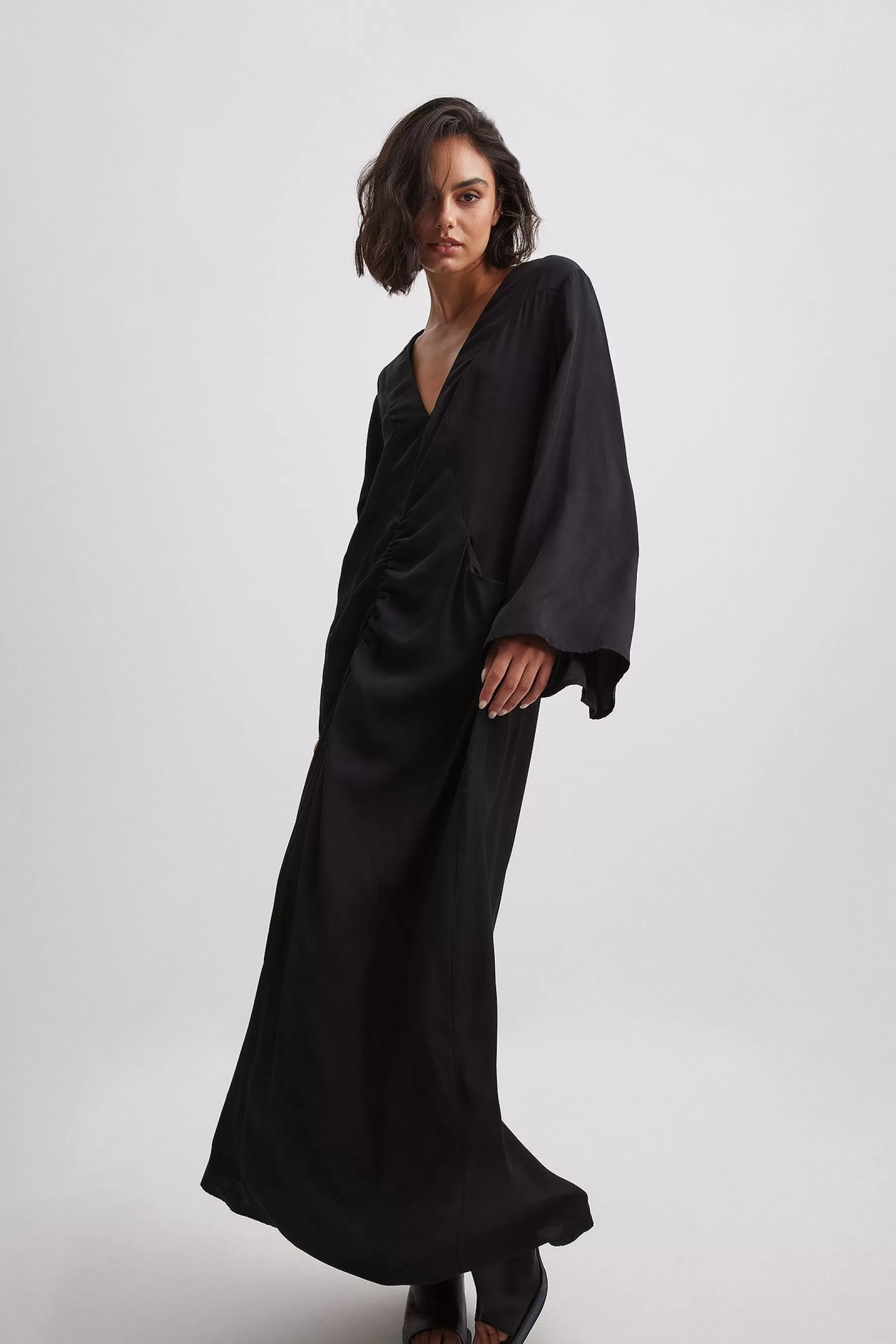 NA-KD Wide Sleeve Maxi Dress Black