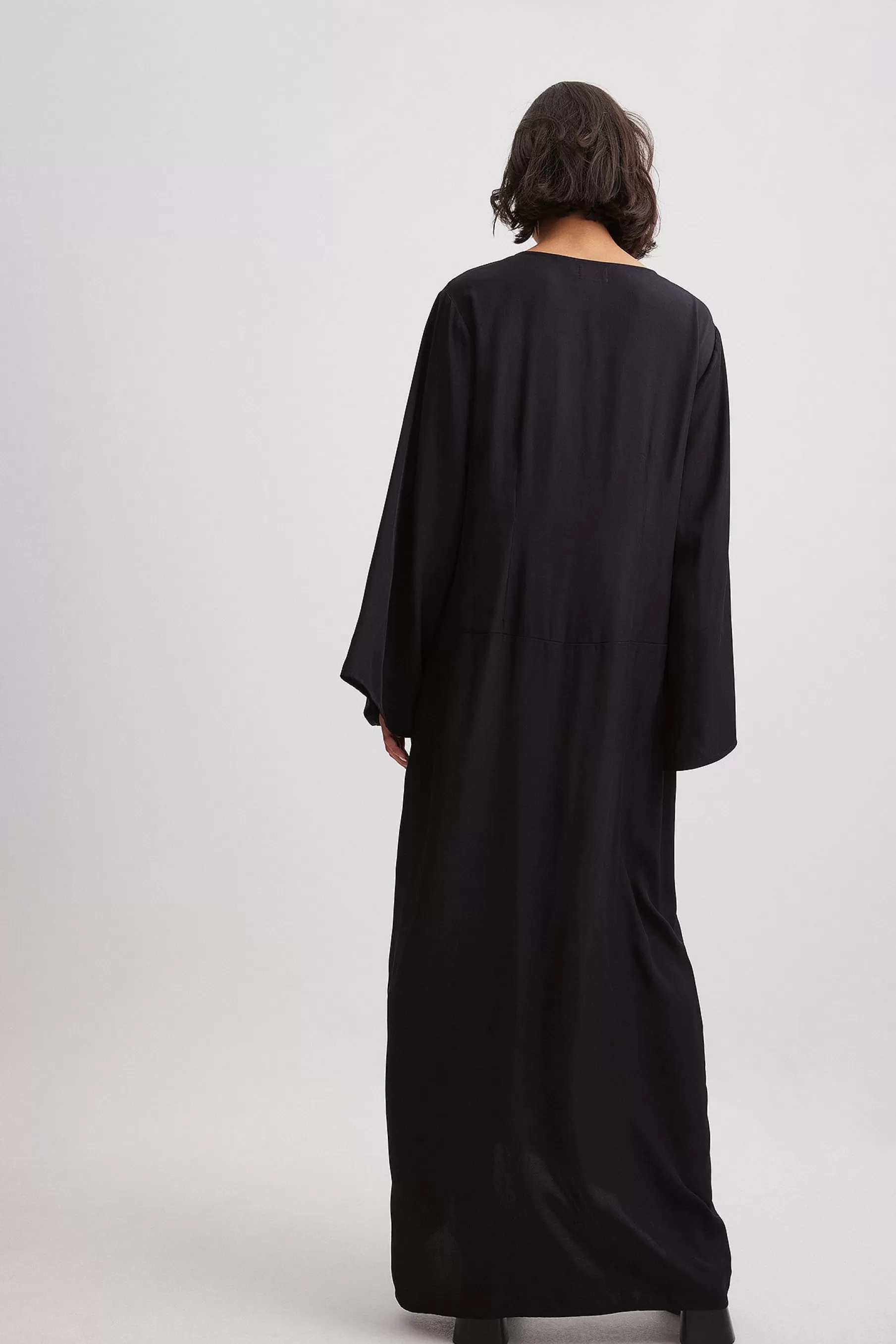 NA-KD Wide Sleeve Maxi Dress Black