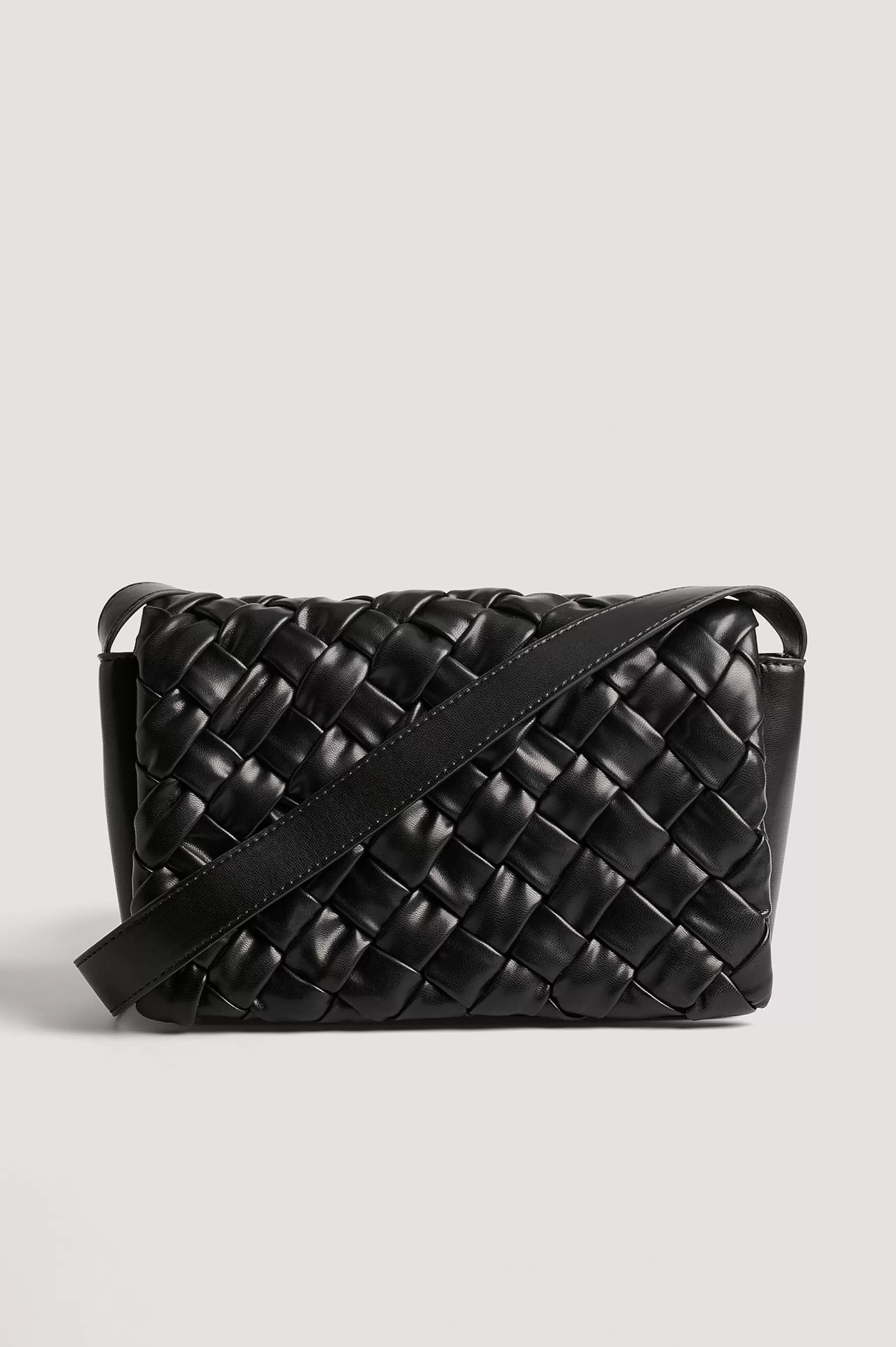 NA-KD Woven Flap Crossbody Bag Black