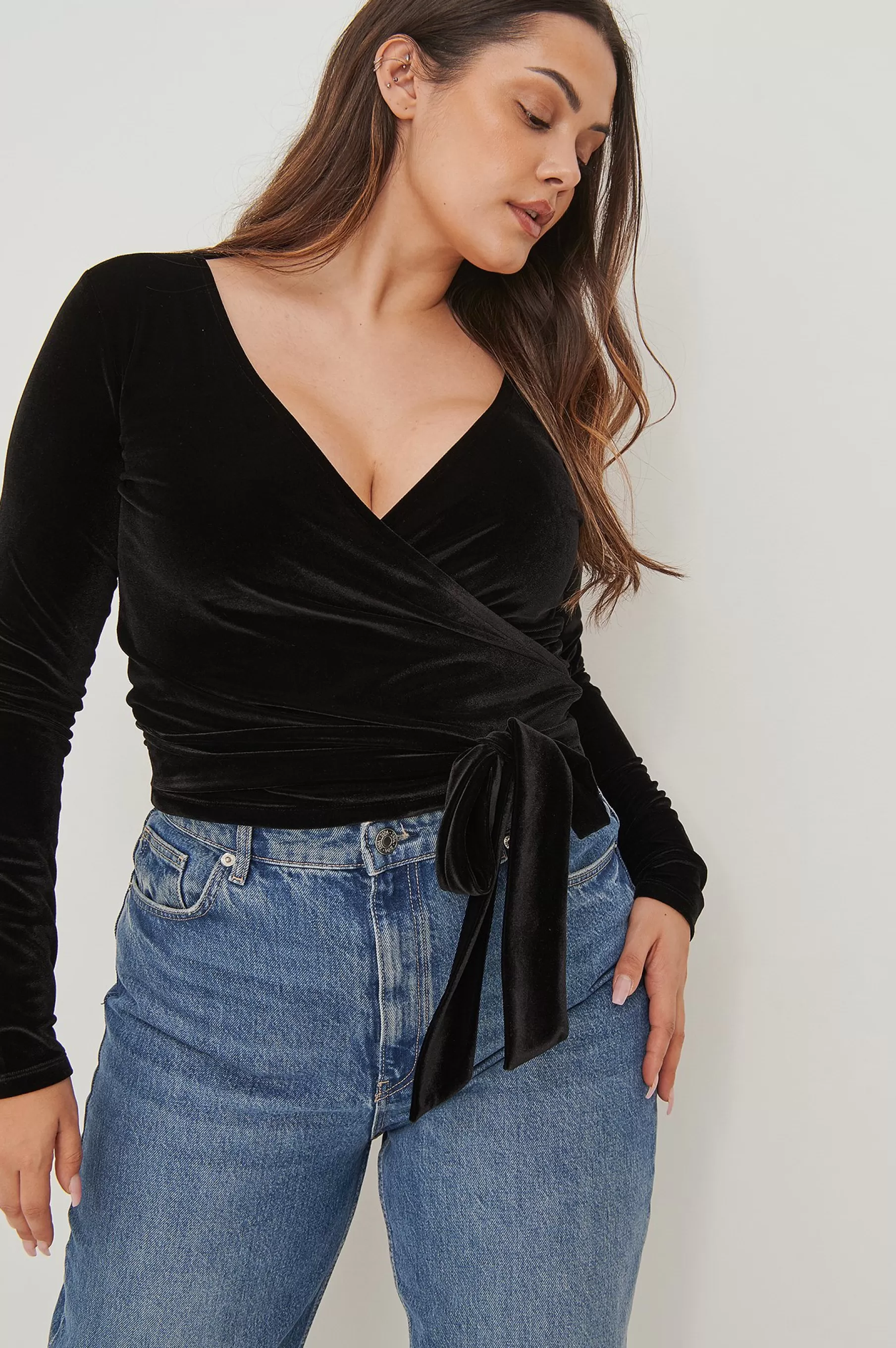 NA-KD Wrap Velvet Top Black